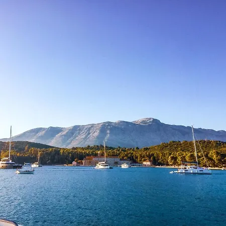 Botel Croatia By Luxury Catamaran